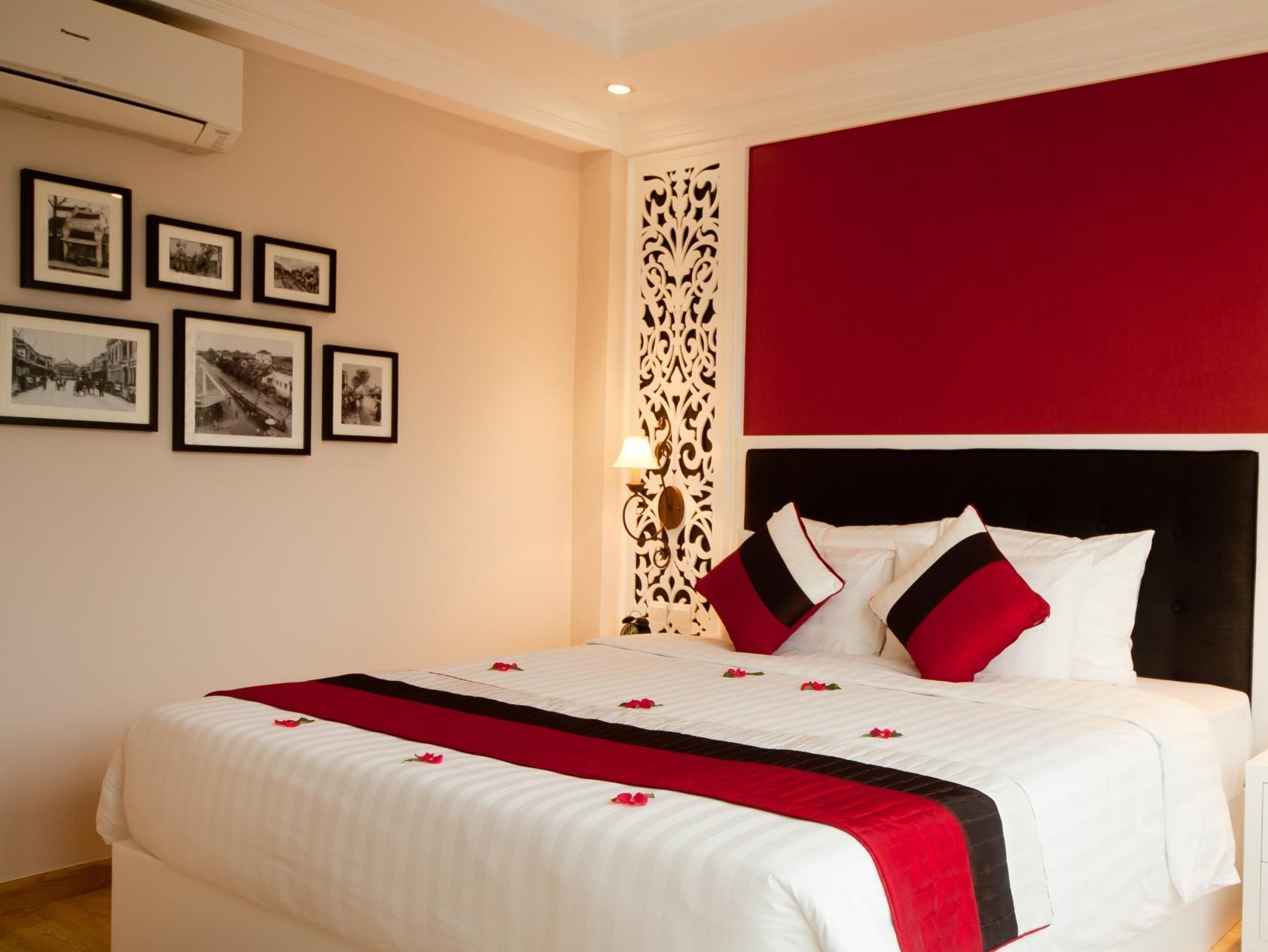Hotel Lavender & 4*